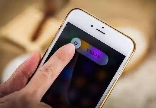 
手机网络突然酿成2G 建议马上关掉手机 小心你的钱被对方转走“熊猫体育公司”(图5)