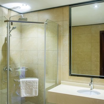 熊猫体育公司-暗黑系漫改动画《天才玩偶》“比鬼神更可怕的,是人心”(图3) 熊猫体育