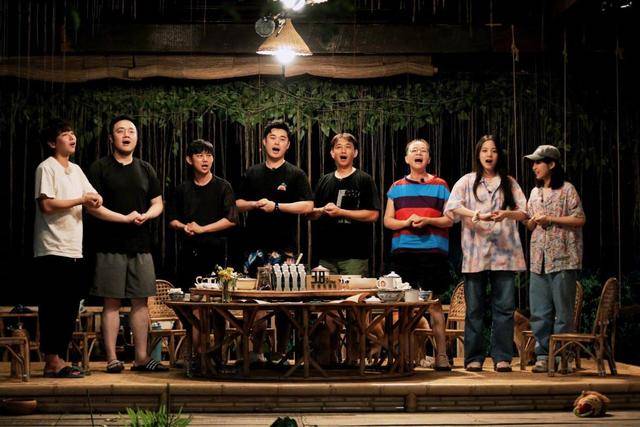 《憧憬的生活》完美收官 返场宋丹丹陈赫助阵 下一季能否回巅峰|熊猫体育公司(图1)
《憧憬的生活》完美收官 返场宋丹丹陈赫助阵 下一季能否回巅峰|熊猫体育公司(图1)